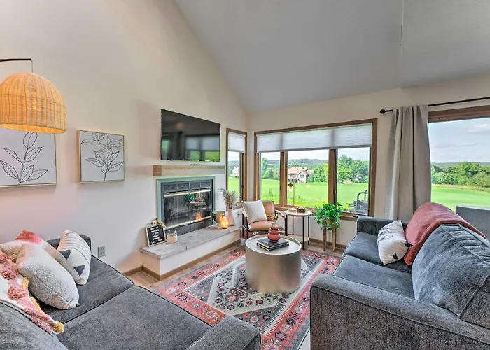 The Golf View, Boutique Getaway! Holiday home