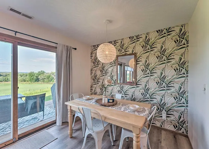 The Golf View, Boutique Getaway!