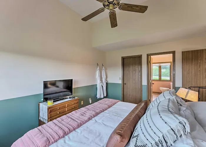 The Golf View, Boutique Getaway!